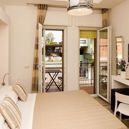 Sorrento Comfort Rooms Con Piscina Ngoại thất bức ảnh
