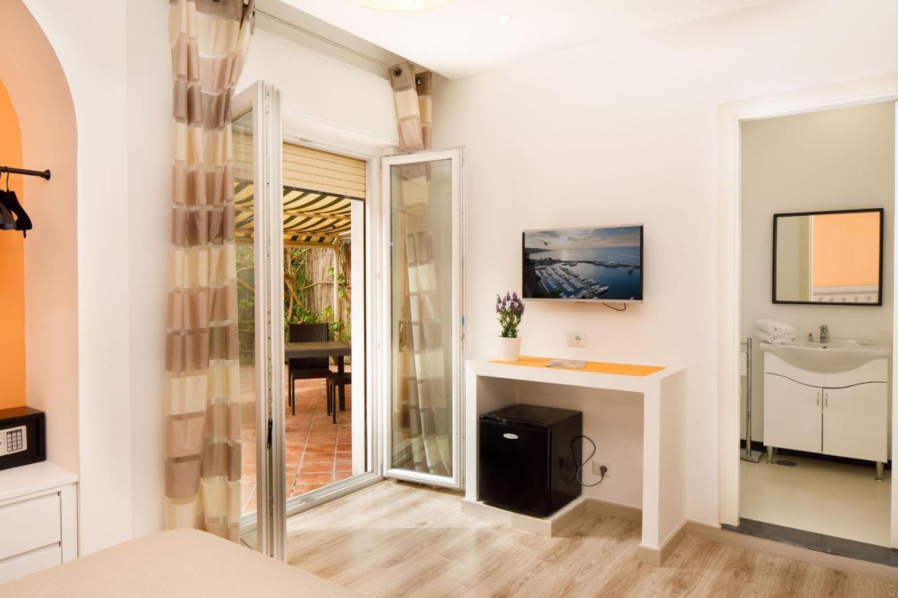 Sorrento Comfort Rooms Con Piscina Ngoại thất bức ảnh