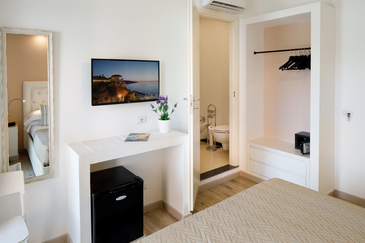 Sorrento Comfort Rooms Con Piscina Ngoại thất bức ảnh